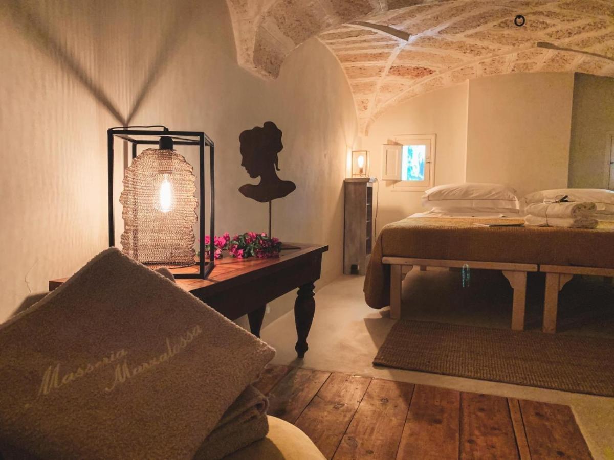 Deluxe Suite Spa Bath