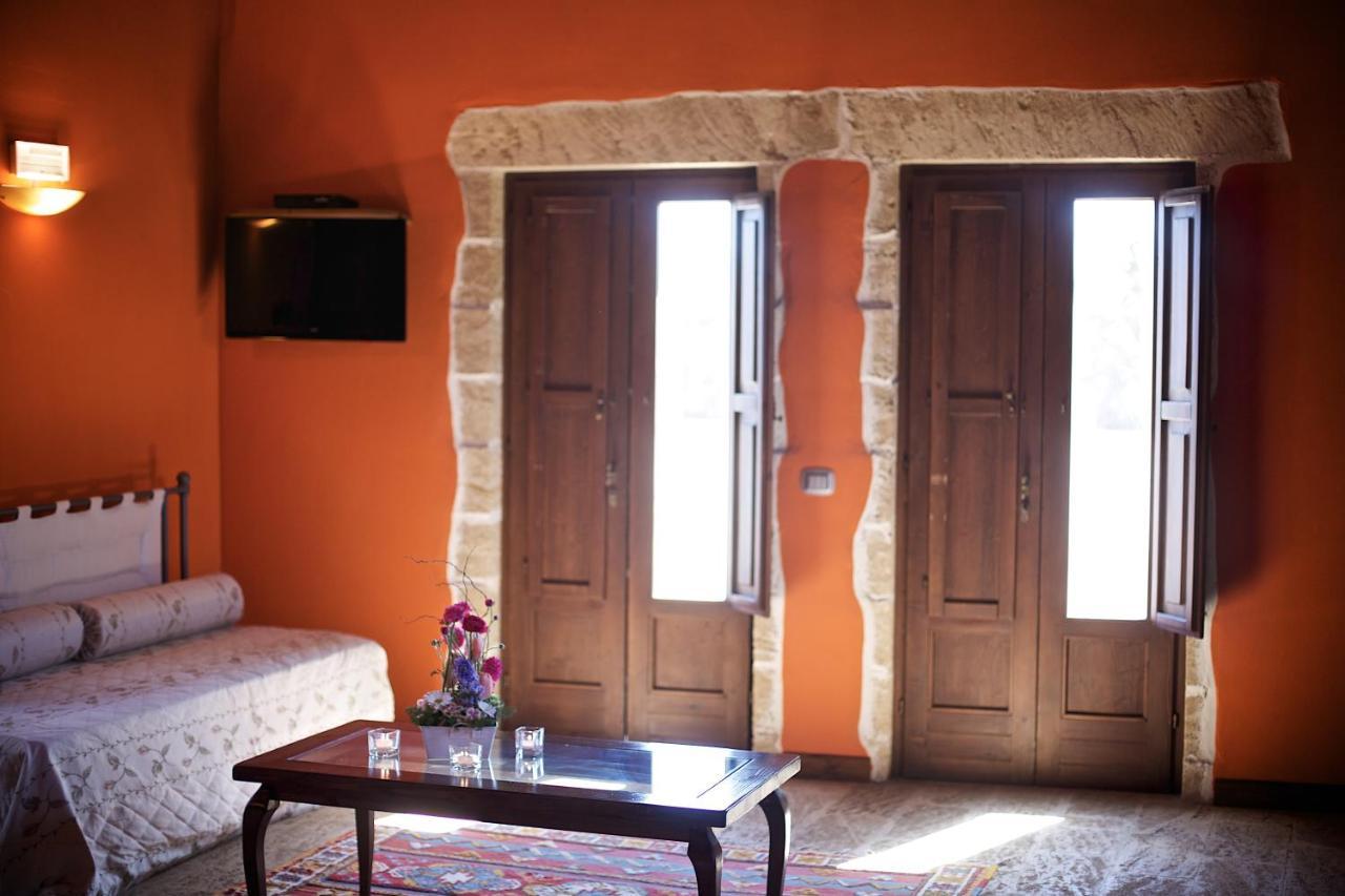 Deluxe Triple Room,1157490714:JPEG