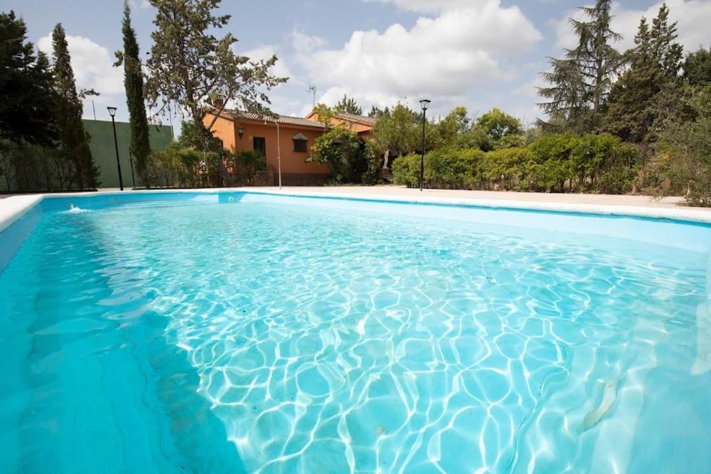 Villa,1414930764:JPEG