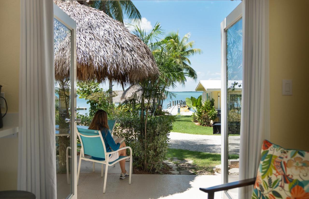 Honeymoon Suite,1499498017:JPEG