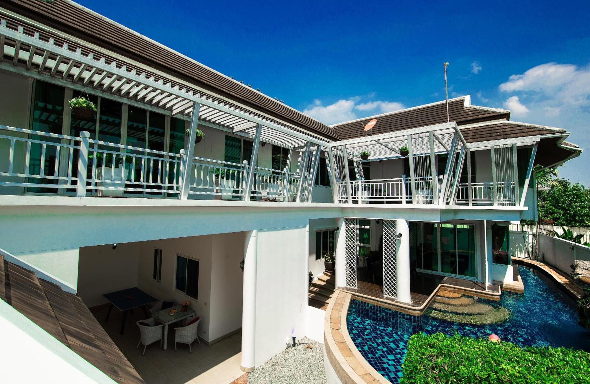 Six-Bedroom Villa Private Pool