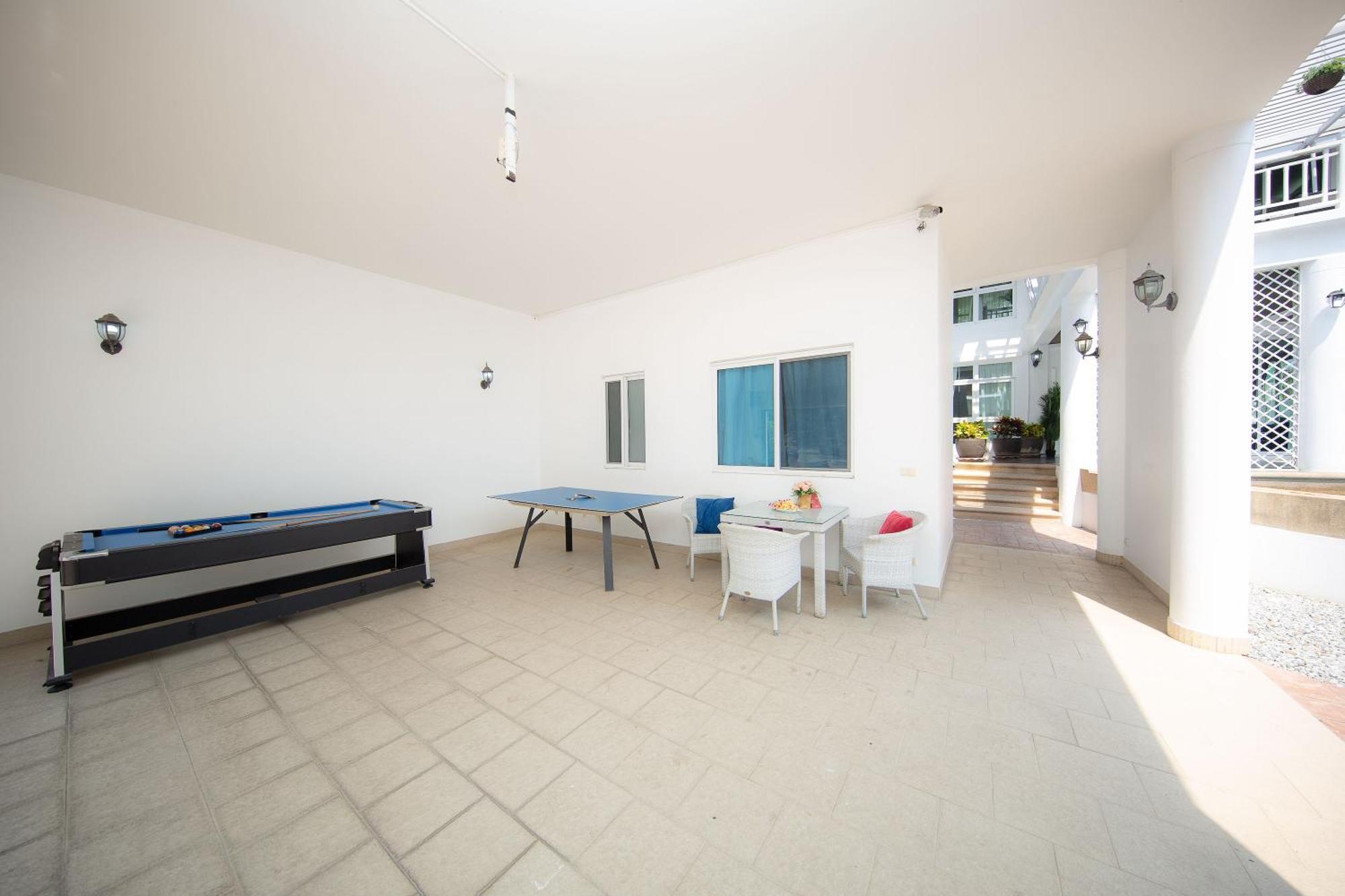 Six-Bedroom Villa Private Pool