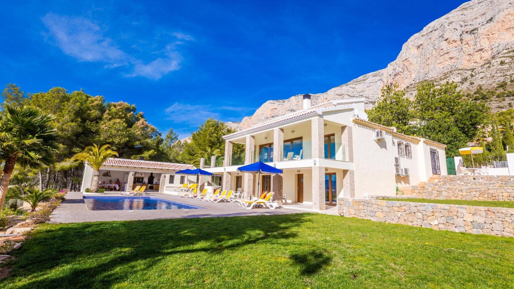 Villa Deluxe