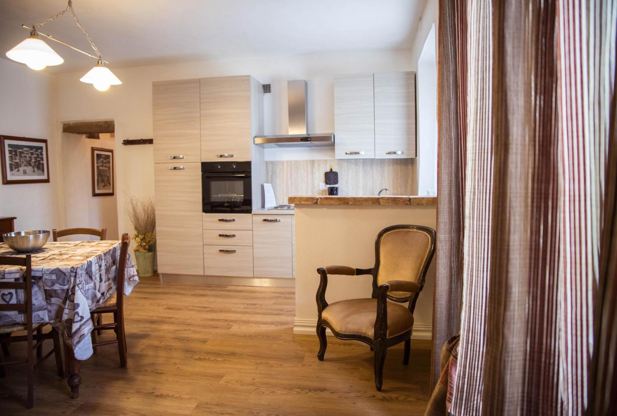 One-Bedroom Apartment,1589577215:JPEG