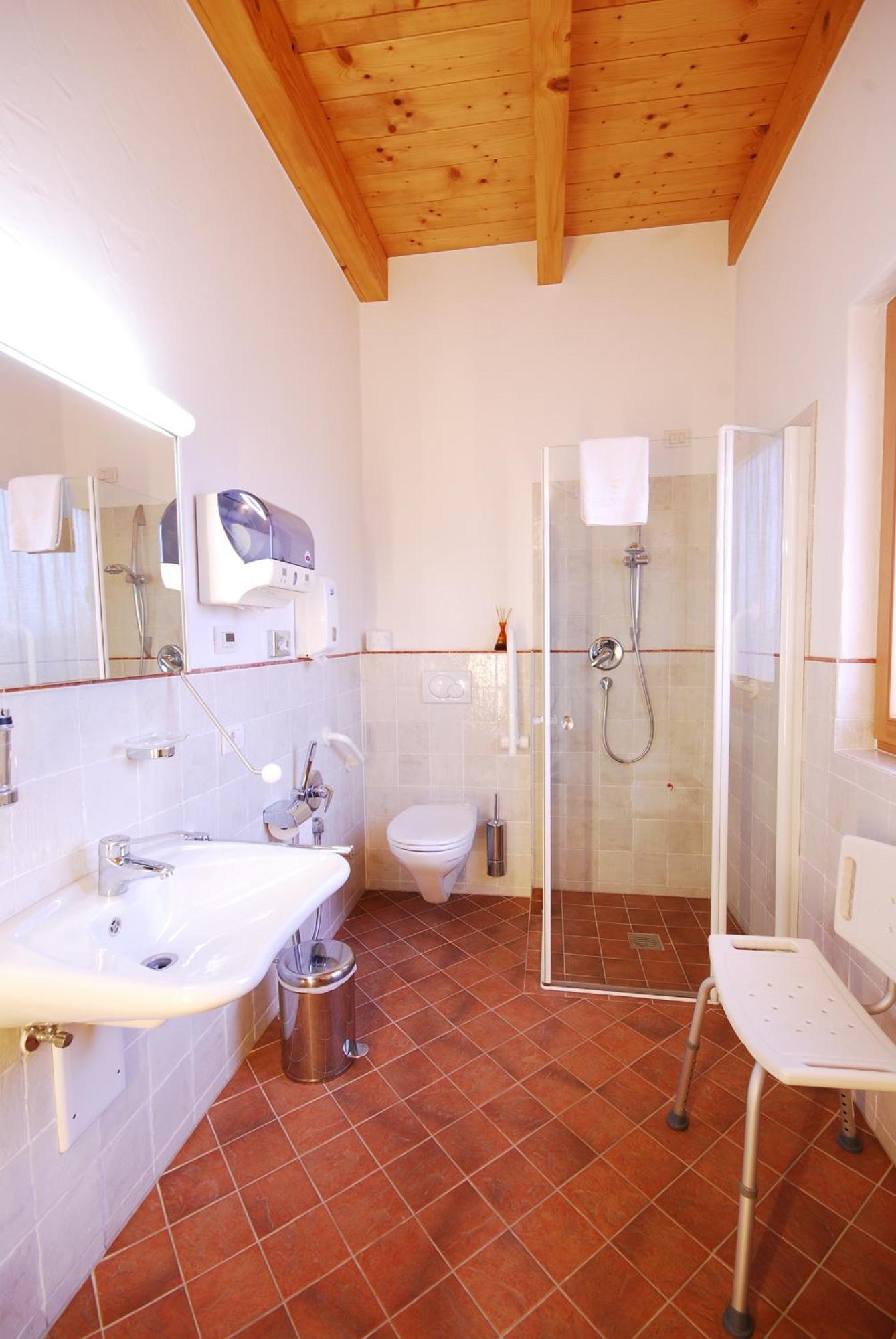 Double or Twin Room Disability Access