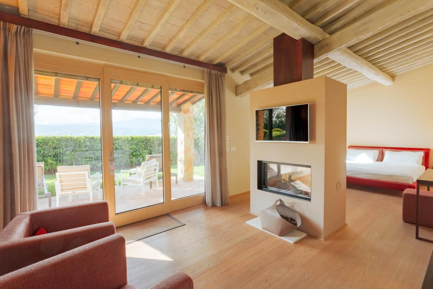 Suite,1604130211:JPEG