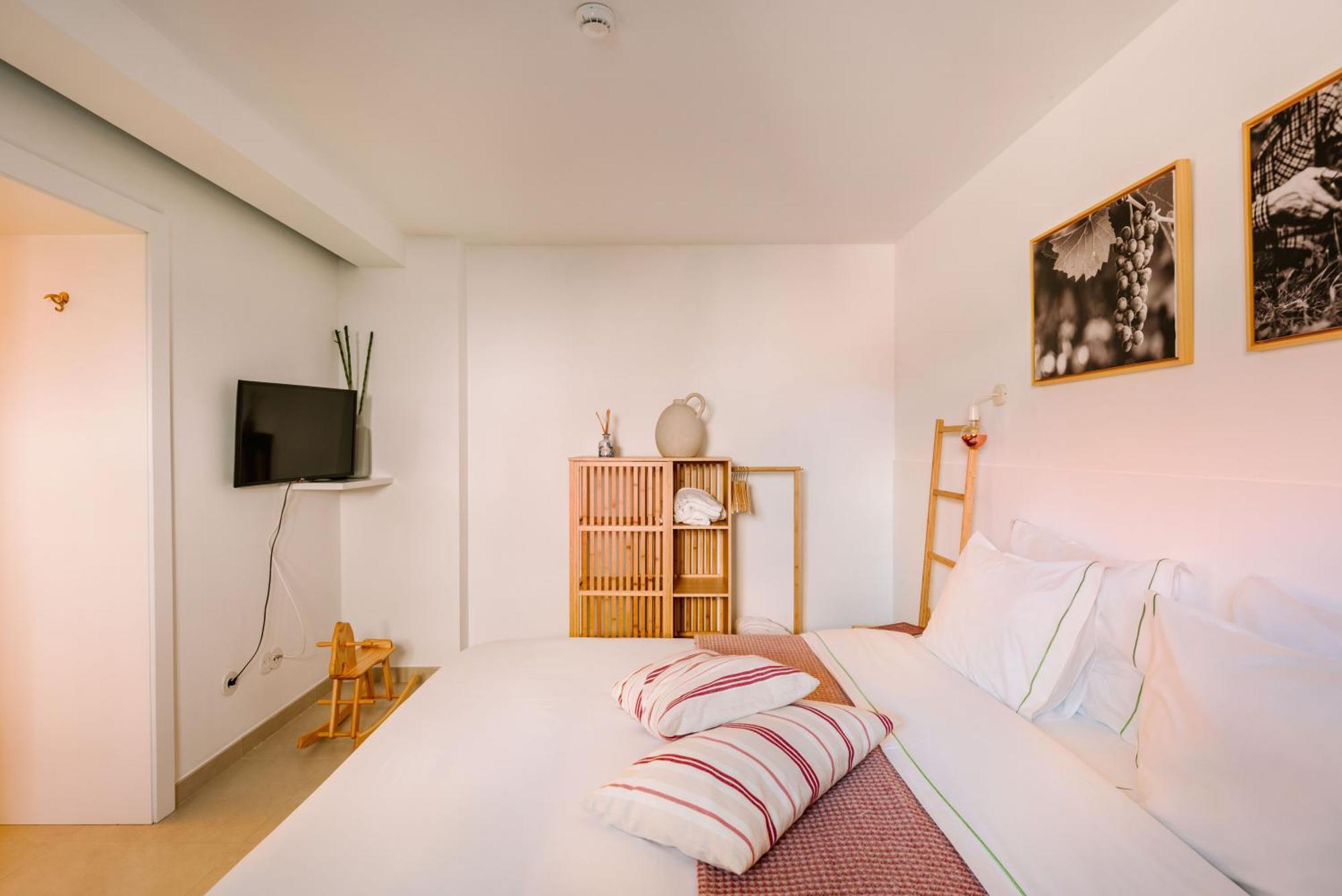 One-Bedroom Apartment,1626409208:JPEG