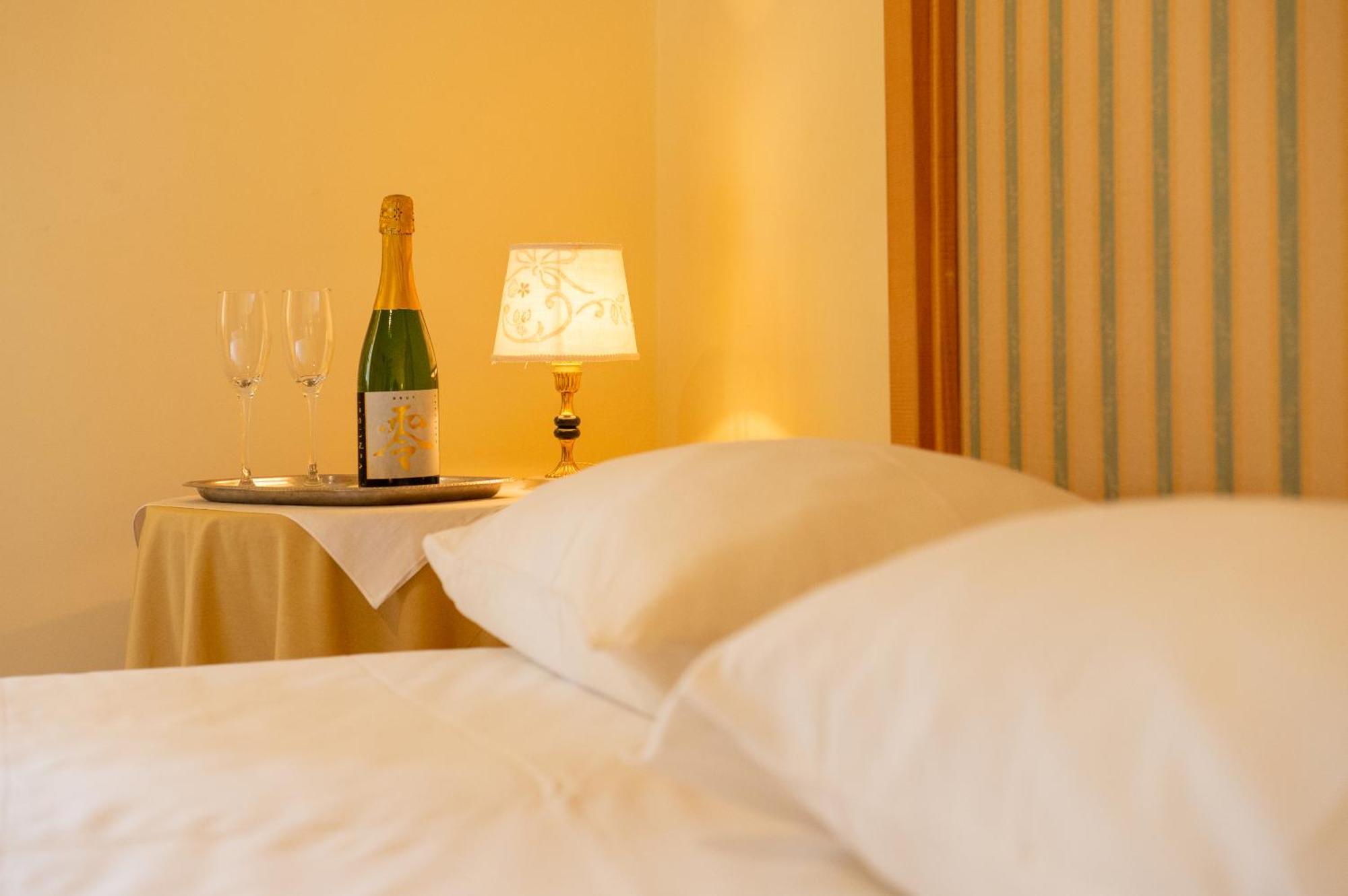 Double or Twin Room,1629904079:JPEG