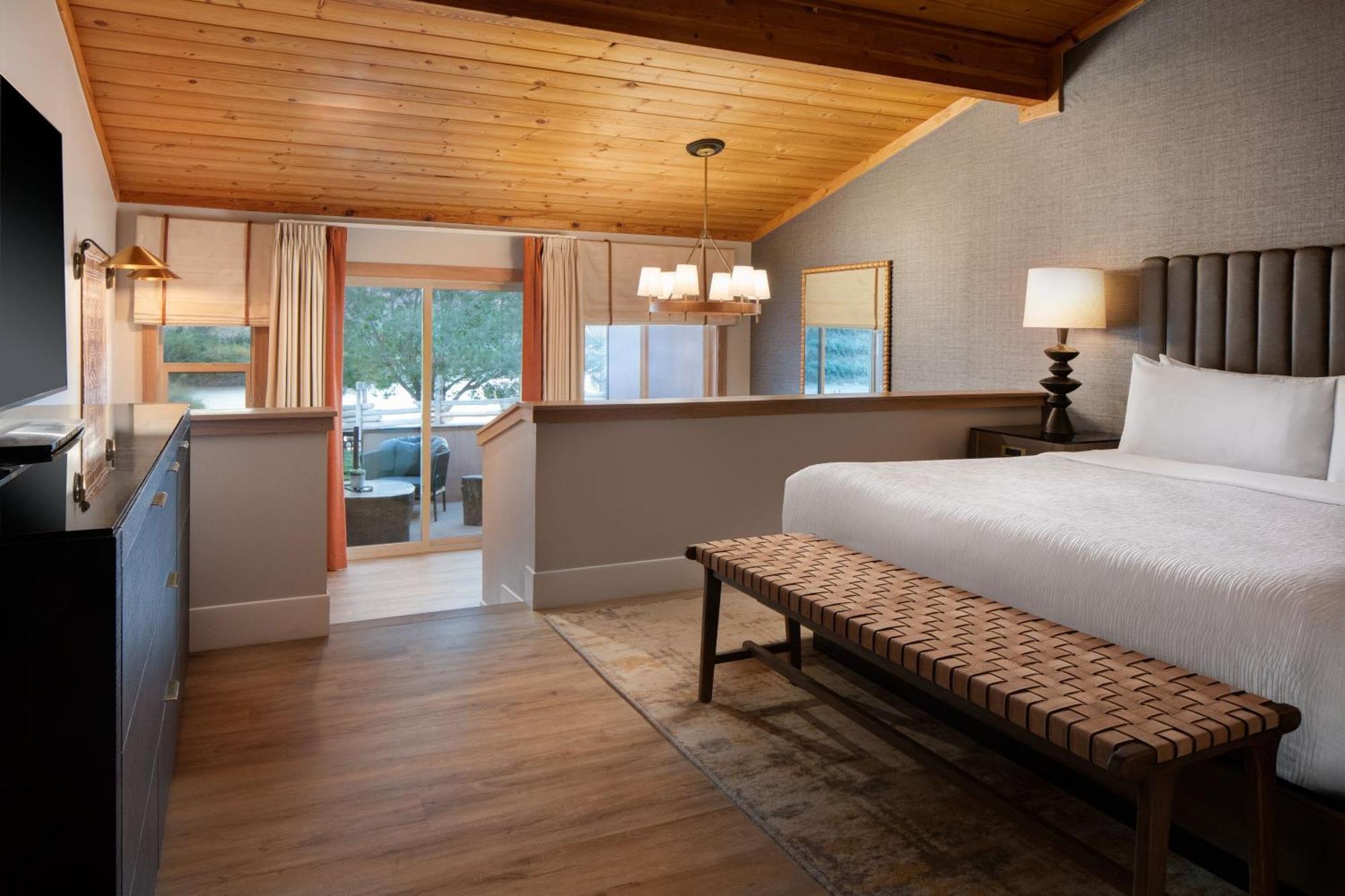 Creekside King Suite Sofa Bed