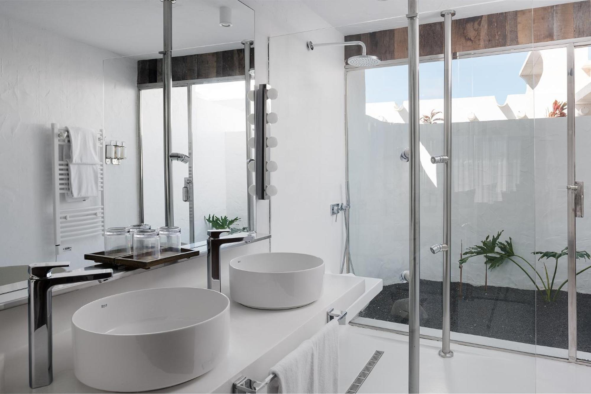 Deluxe Three-Bedroom Villa