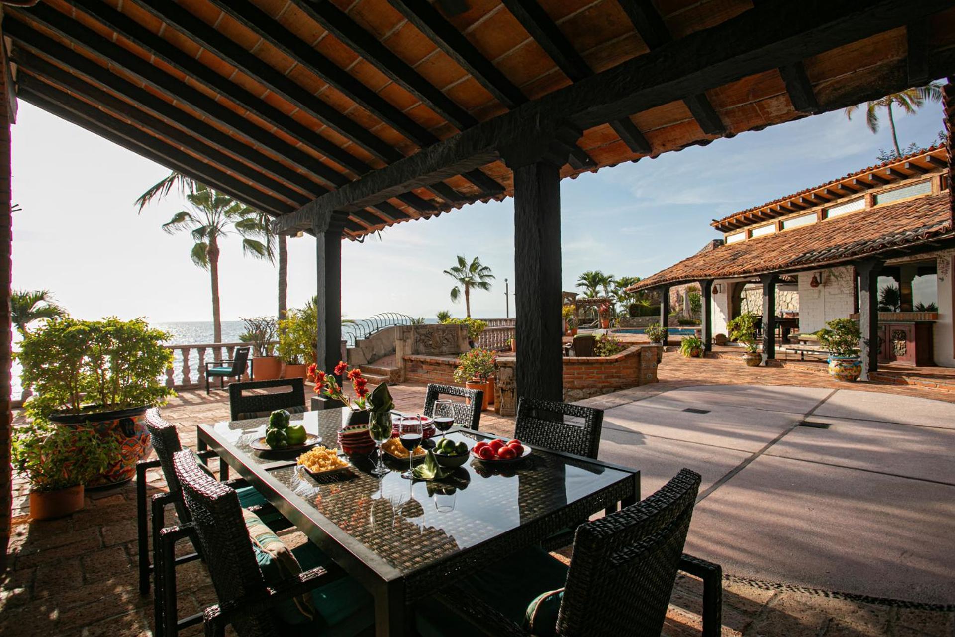 Five-Bedroom Villa Sea View
