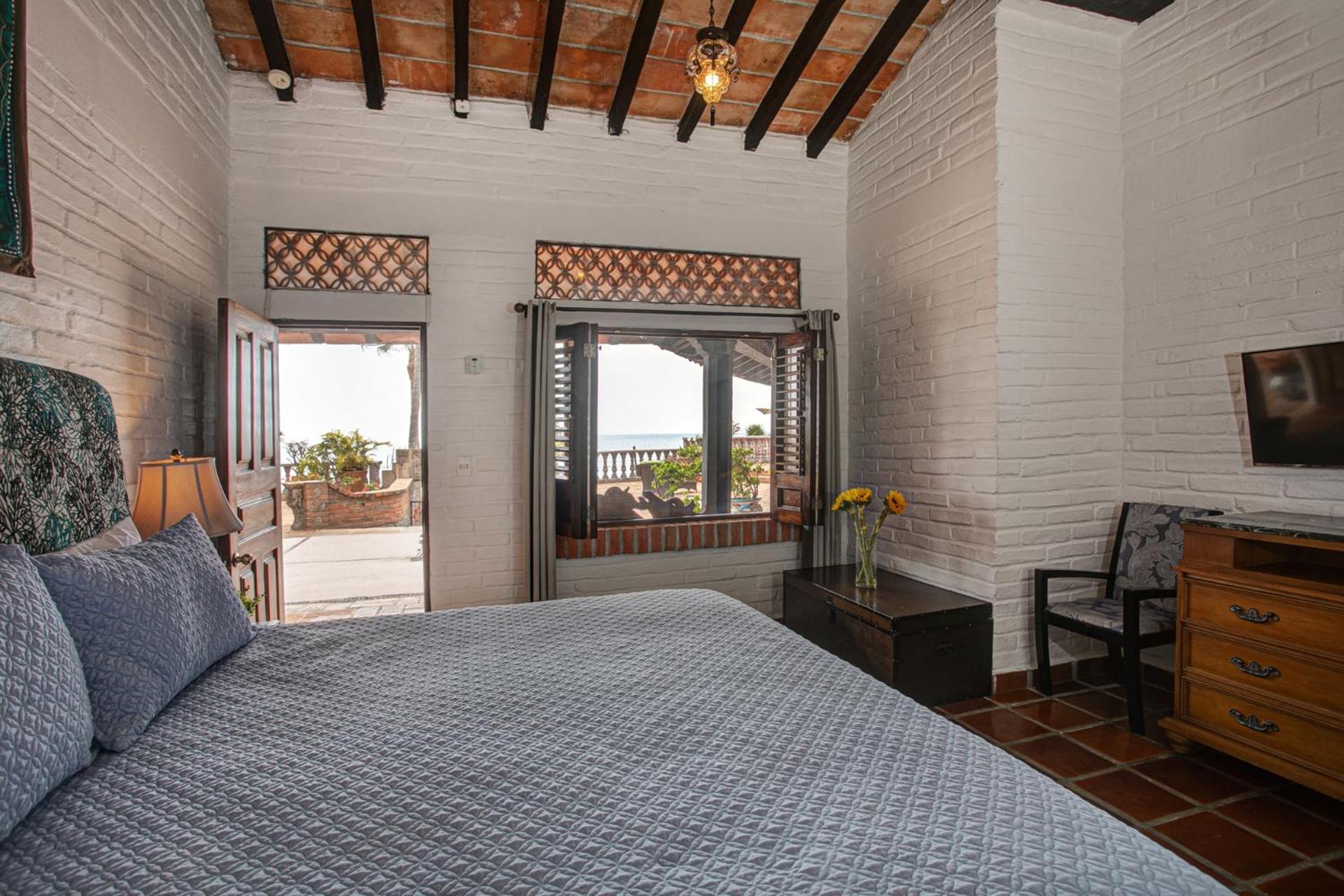 Five-Bedroom Villa Sea View