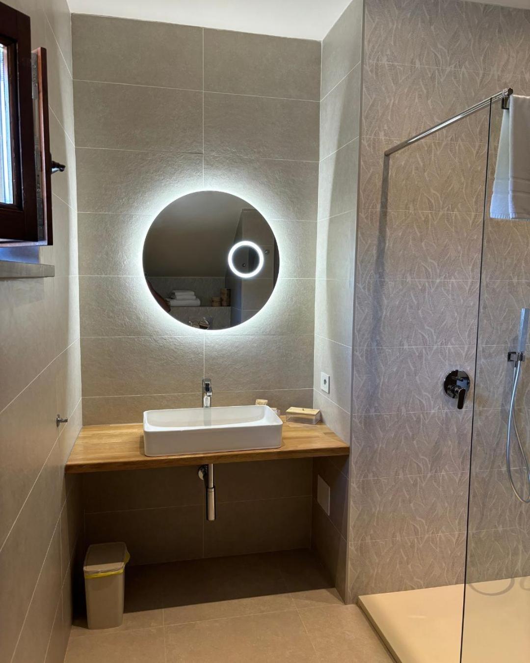 Quadruple Room Private Bathroom