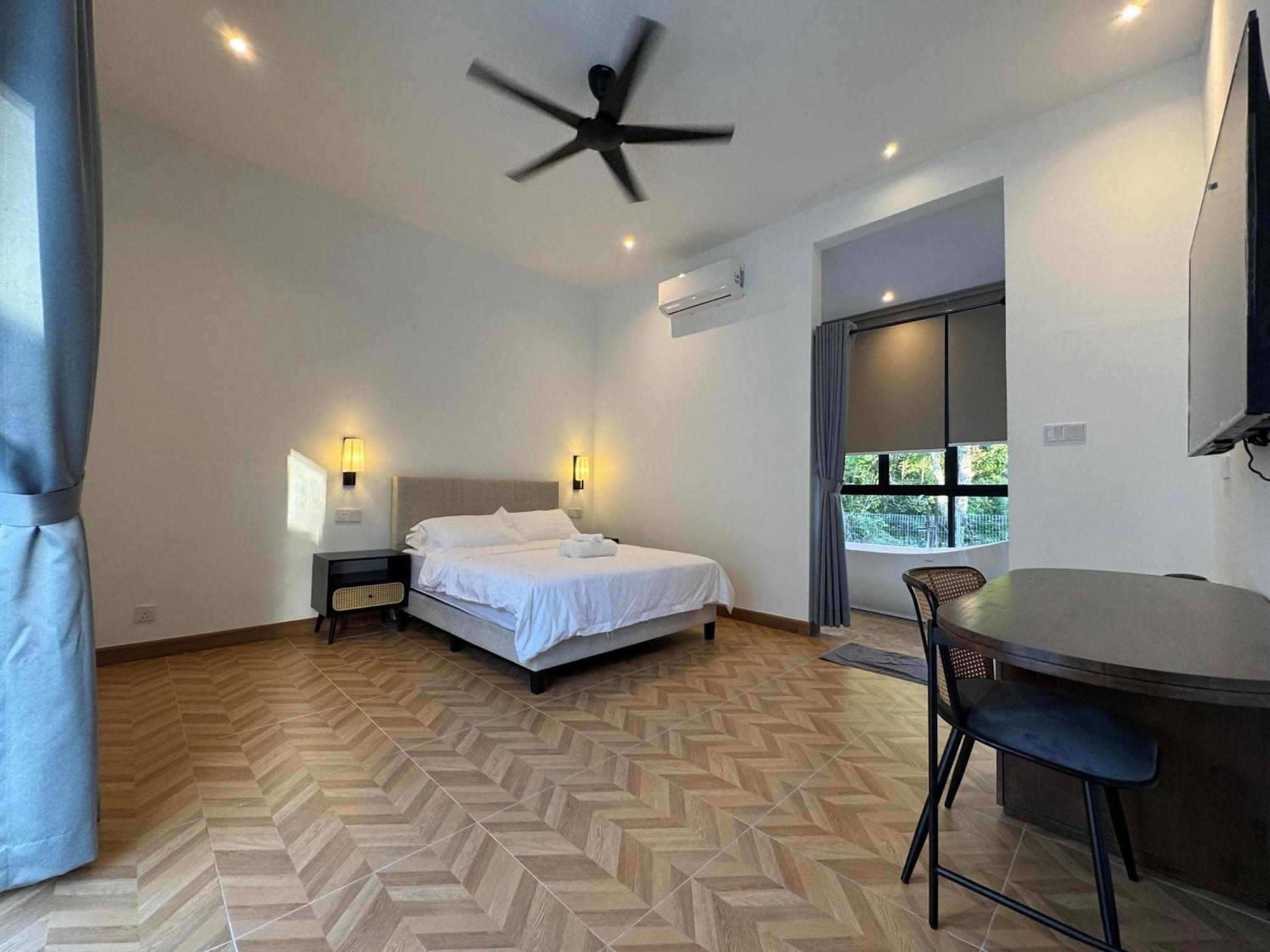 Deluxe Double or Twin Room