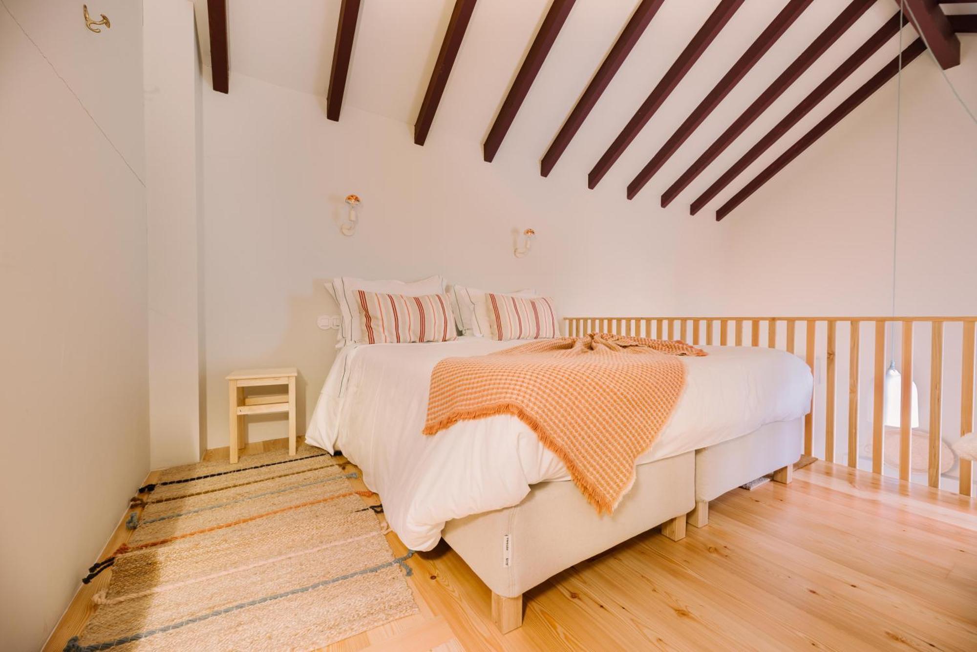 One-Bedroom Deluxe Apartment