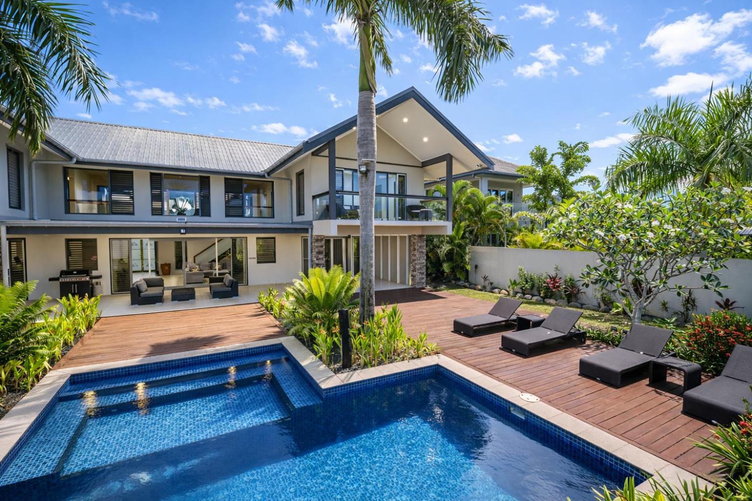Four Bedroom Gardenview Villa 105 or 4