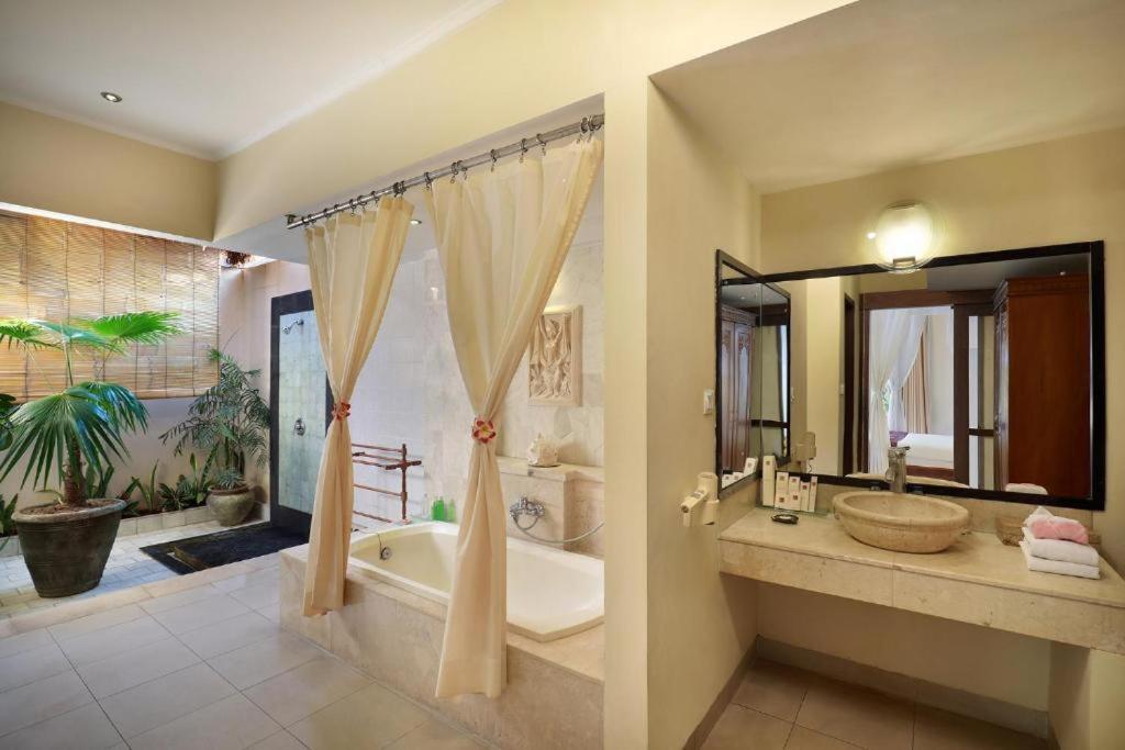 Garden Suite Pool Villa Airport Transfers