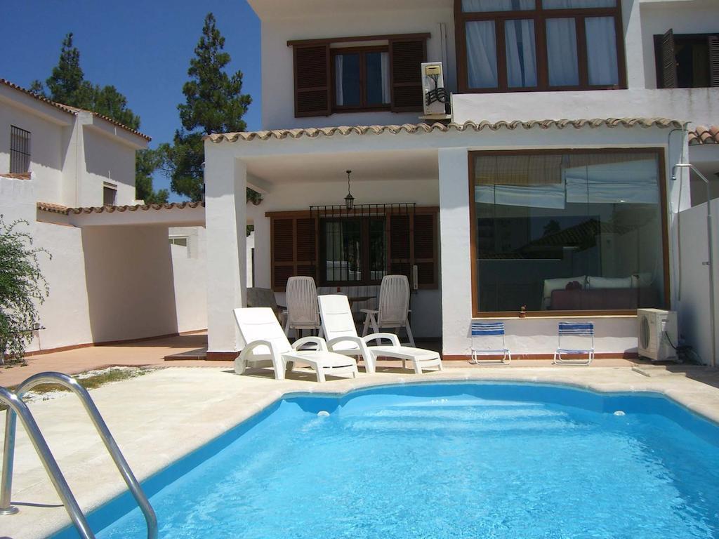 Four-Bedroom Villa - Luis Caballero 21,244917441:JPEG