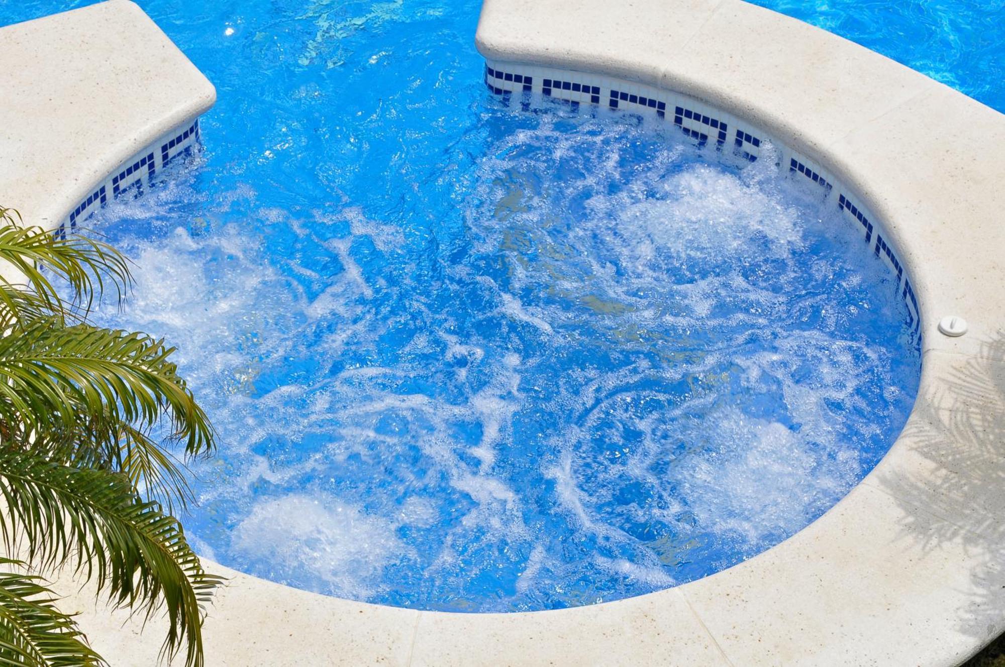 Apartment Pool View