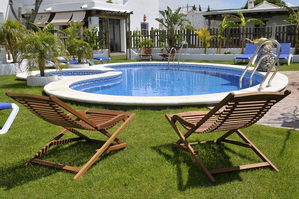 Apartment Pool View
