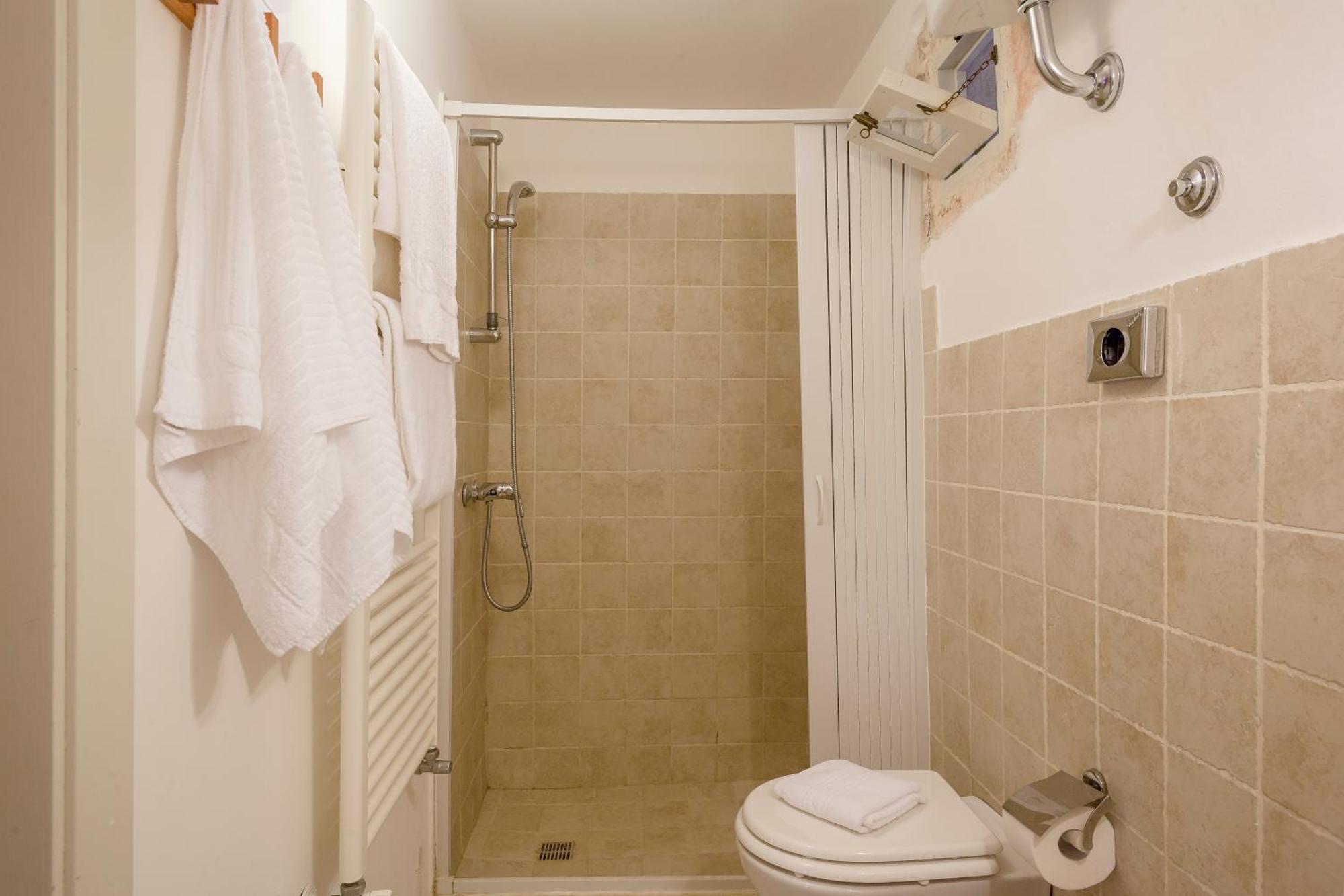 Camera Quadrupla con Bagno Privato