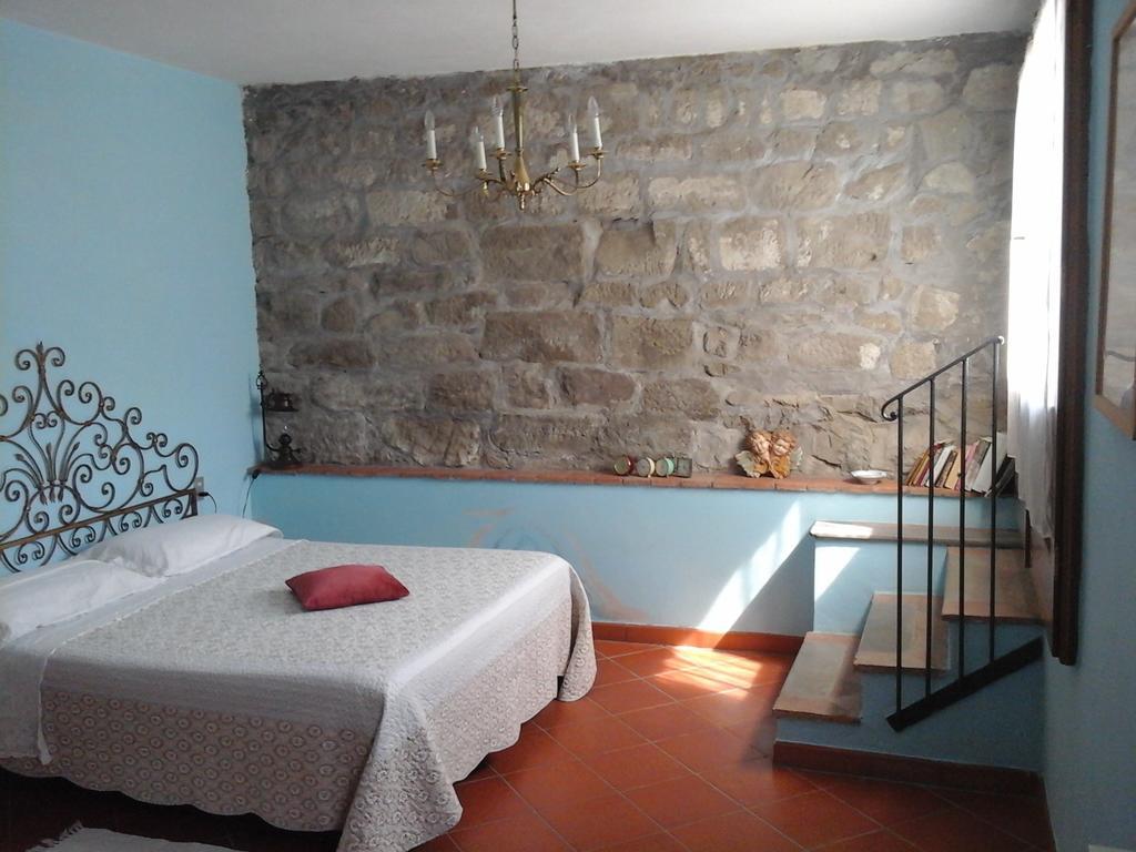 Deluxe One-Bedroom Apartment,1374734279:JPEG