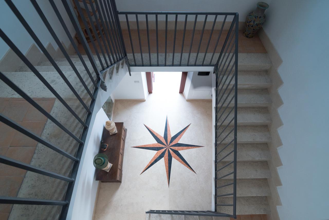 Suite,645964452:JPEG