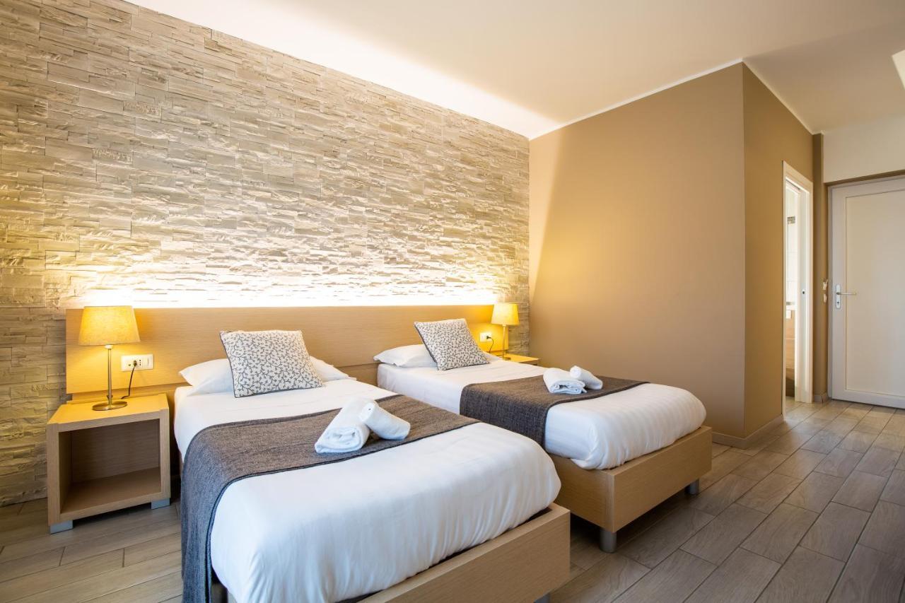 Double or Twin Room Pool View