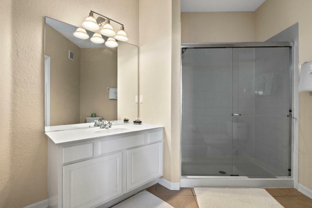 Room Selected at Check,917576992:JPEG