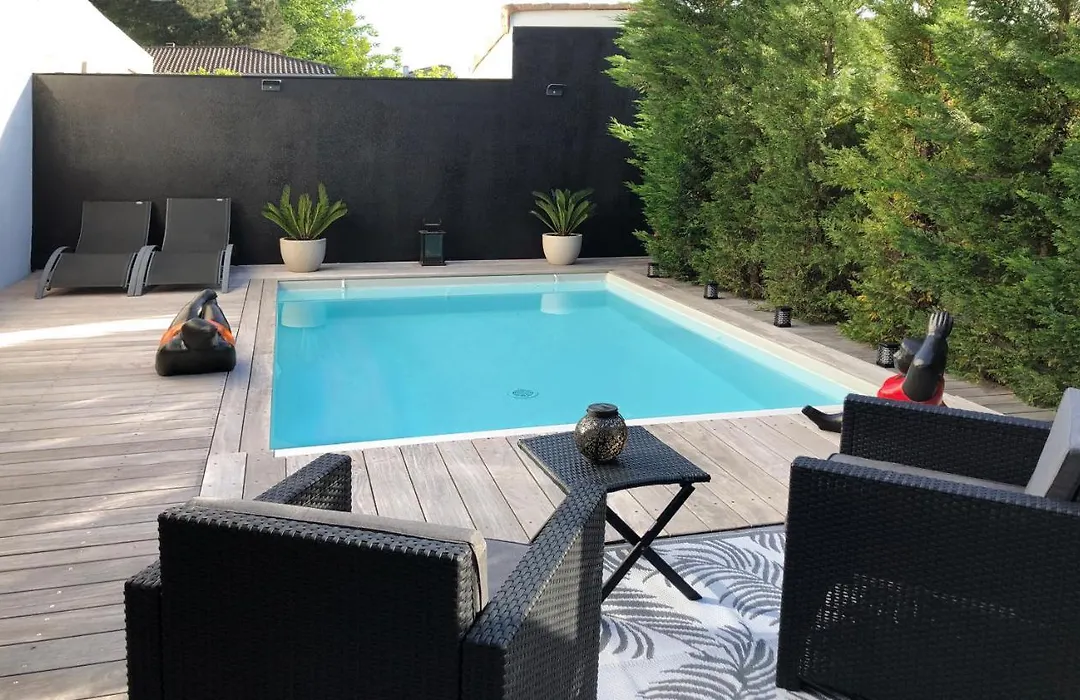 La Dolce Villa - Maison 100M2 Avec Piscine Chauffee De Mi Mai A Mi Oct En Fonction Du Temps Et Temperature A Bordeaux Cauderan-1