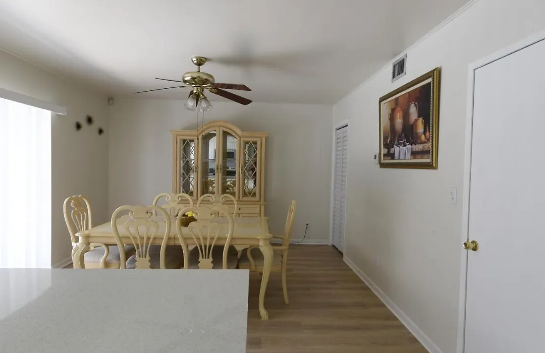 Airbnb Rental-1