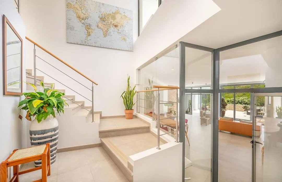 Guestready - Luxury Beach Villa With Private Pool-1