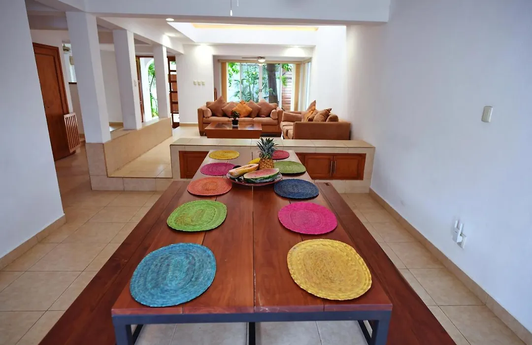 5 Bdr-Ensuite Bathrooms-Private Pool-Golf-Comfort-1