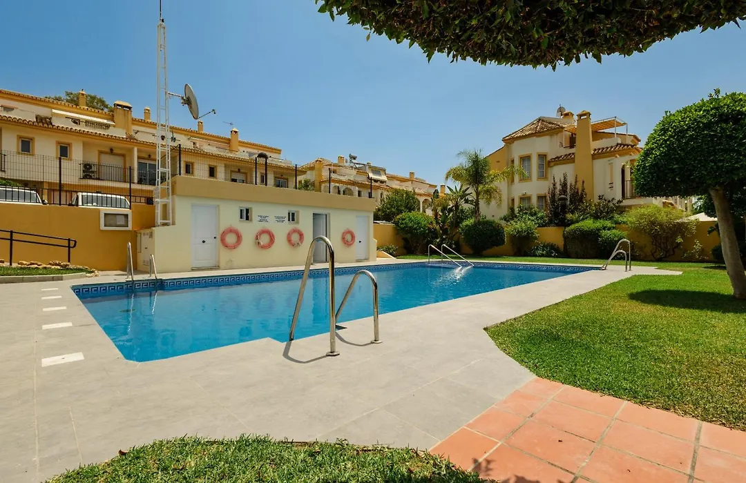 Beautiful Townhouse Walking Distance To The Beach In Costabella, Marbella-1