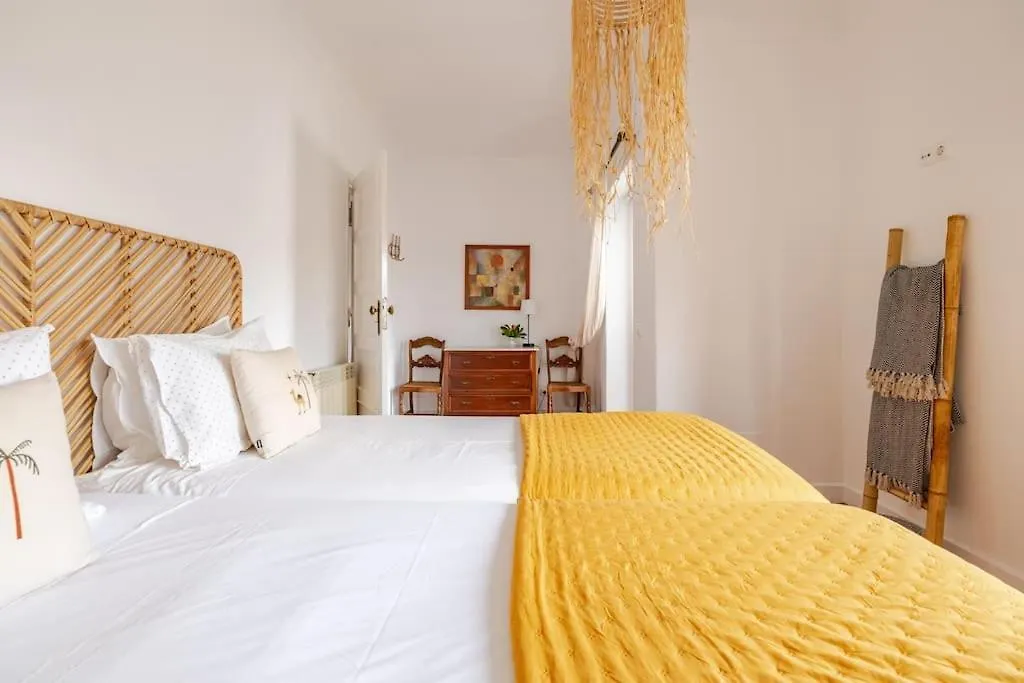 Family Villa In Lisbon ,Heated Pool ,Elevator,Parking,6 Bedrooms,Sleeps 14-1