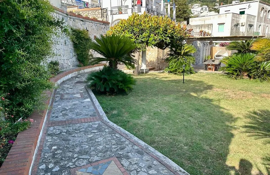 Villa Amalu Capri Piscina E Giardino-1
