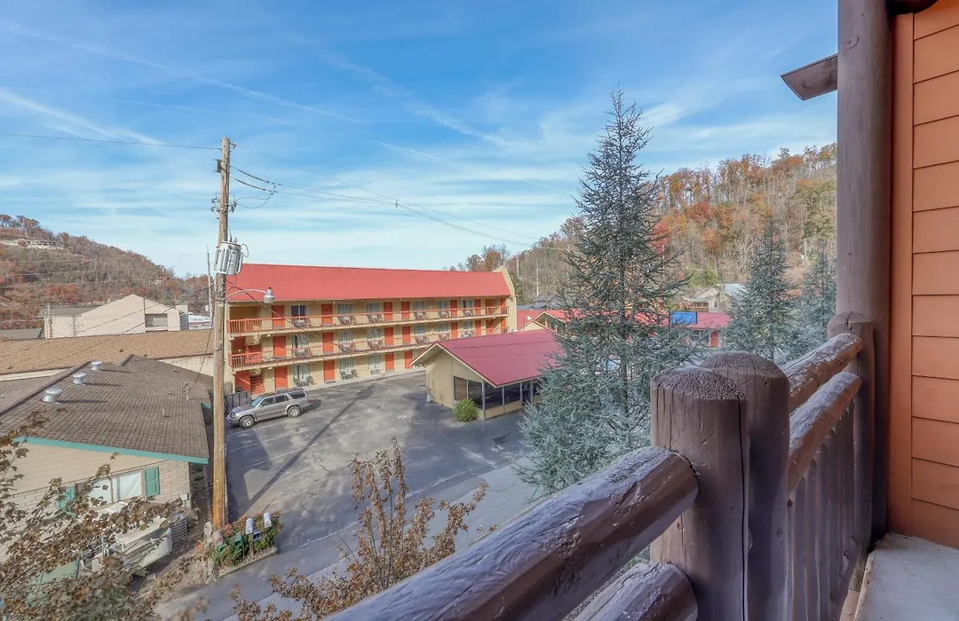 Baskins Creek Condos-1