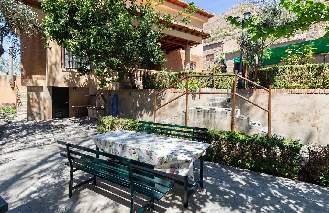 Casa rosa del romeral-1