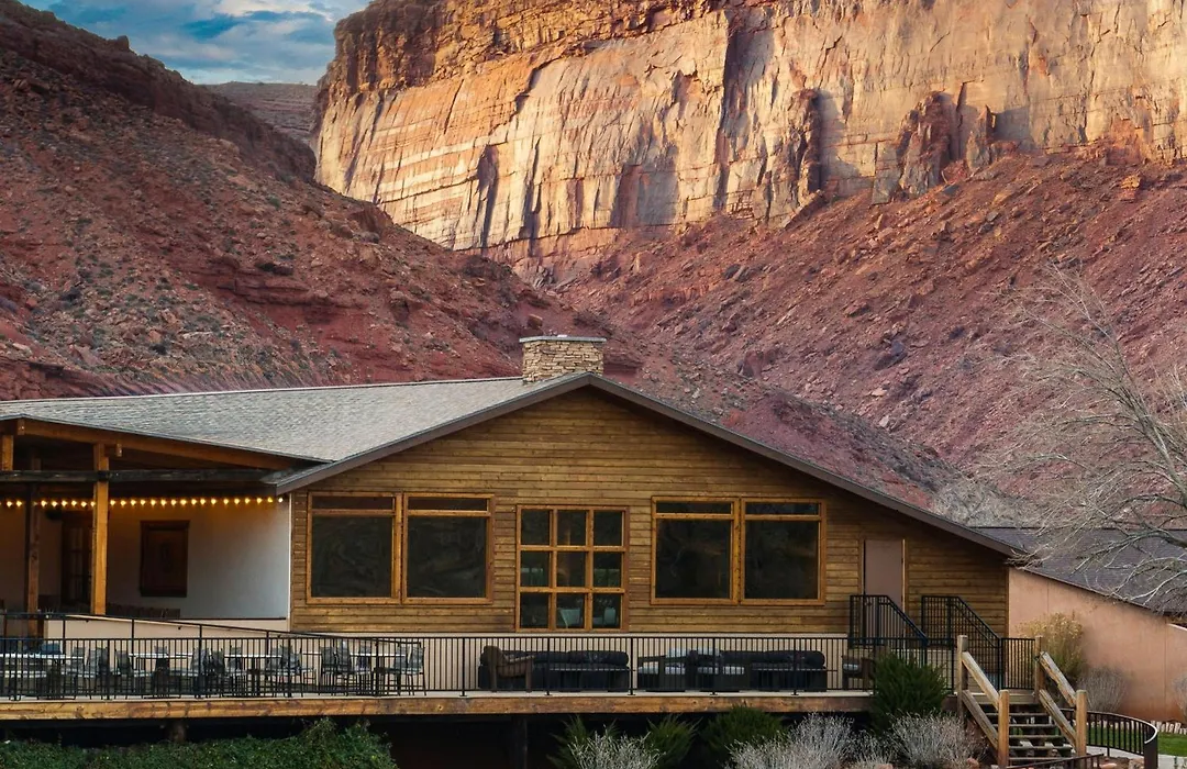Red Cliffs Lodge Moab-1