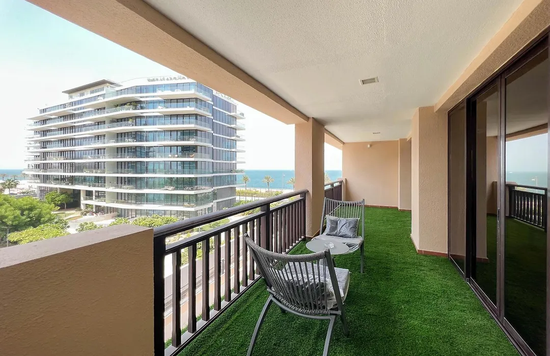 Luxe Getaways Royal Amwaj Palm Jumeirah Resort Apartment Holiday Home-1