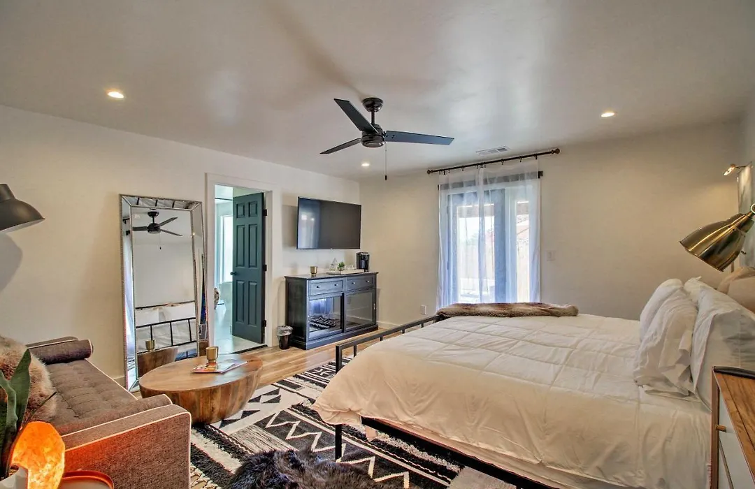 Luxury Albuquerque Home W/ Pool, Deck, + Hot Tub!-1
