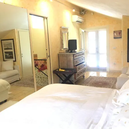 Sardegna - Villa Con Parco e Piscina a Carloforte-2