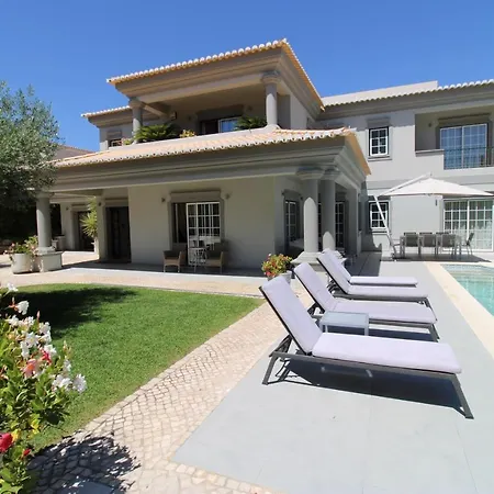 Charming Exceptional Golf Villa In Algarve-3