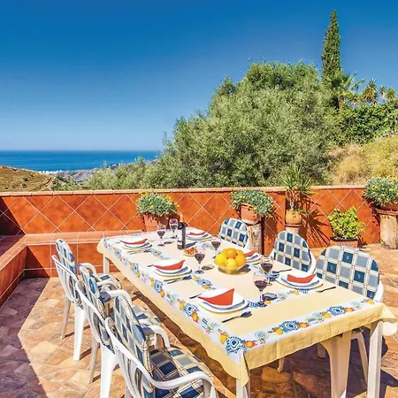 Beautiful Home In Torrox With Wifi, Outdoor Swimming Pool And Swimming Pool-2