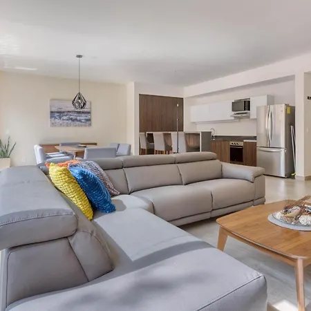Brand New 3Br 3Ba House With Private Pool By Simply Comfort-3