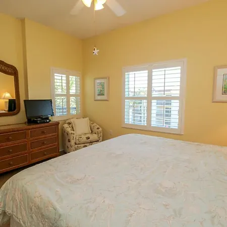 Ocean Village Club R35-3