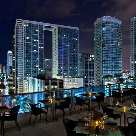 Deluxe Brickell Suite W Pool Gym City Views-2