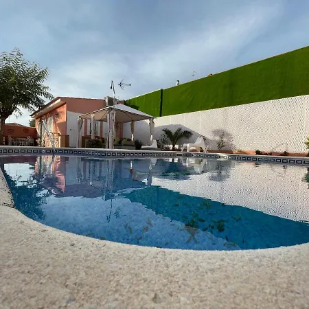 Villa Triana Con Piscina-2