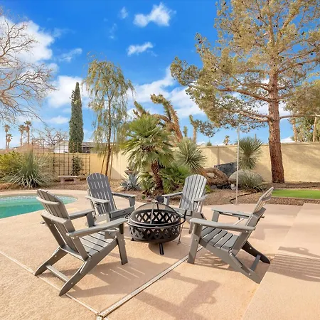 Ranch Villa 1 Level On Half Acre 8-Min From Strip-3