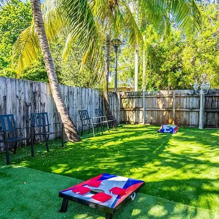 3 Bedrooms Miami Home With Pool And Summer Kitchen-2
